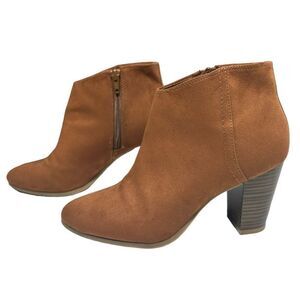 Old Navy Faux Suede Brown Ankle Booties Short Heeled Boots Size 7 Light Brown
